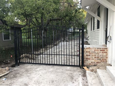 metal fencing fabricators dallas tx|fence and deck dallas tx.